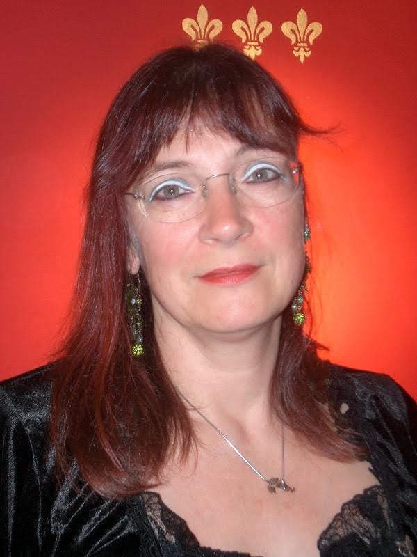 Click to view full size Angelika (65) aus Köln, einst und jetzt; dressed / undressed