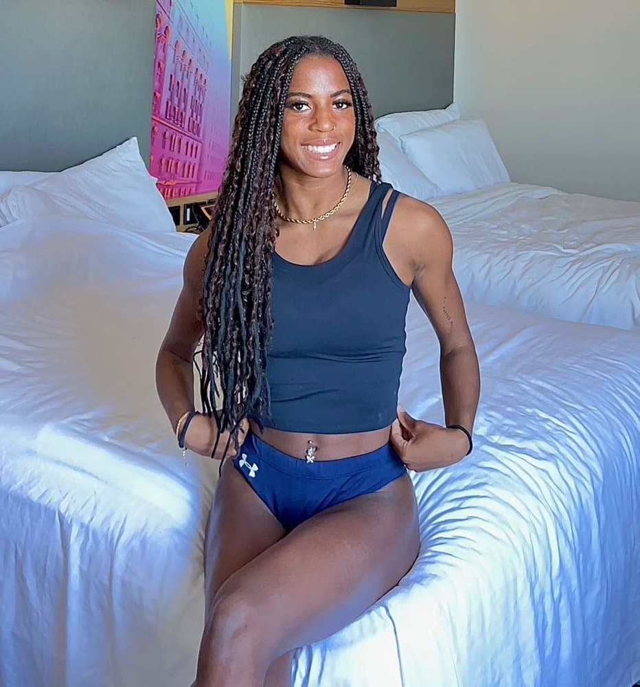 Ebony College Athlete Katiana (Bikini)(Uniform)