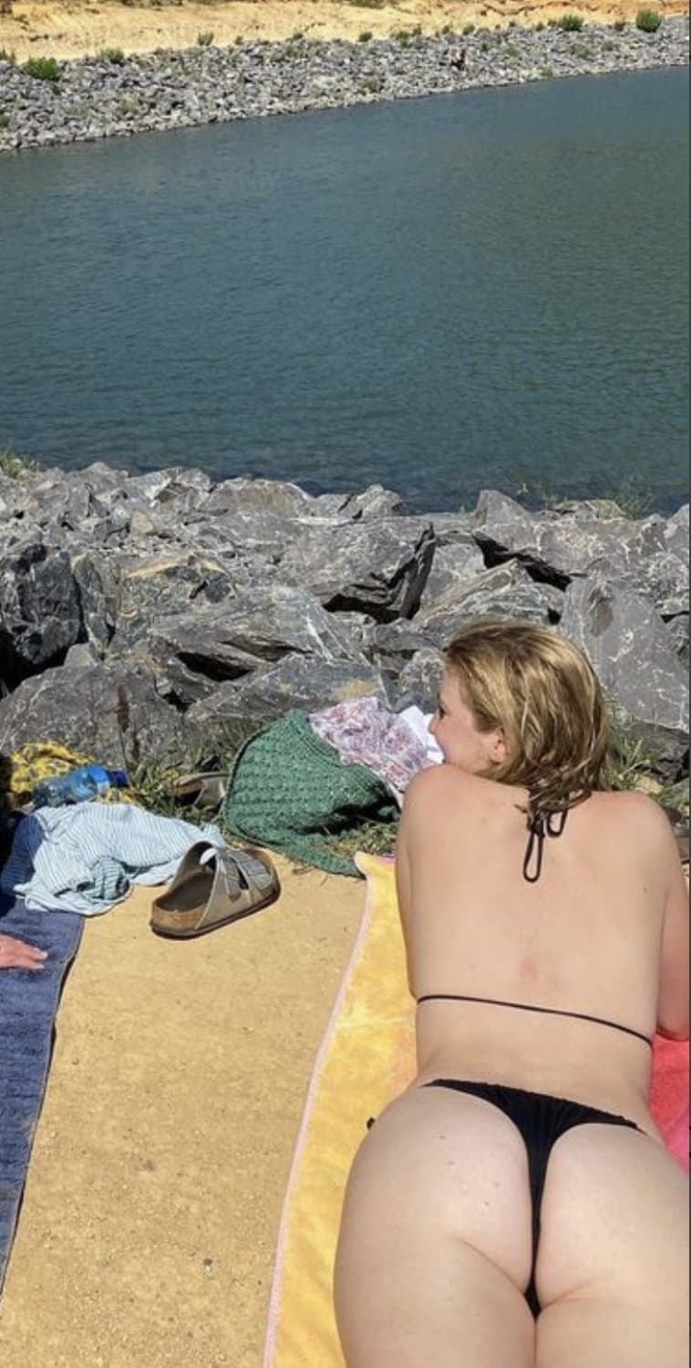 Tall blonde slut with mommy milkers sister with nice ass and biggertits ?