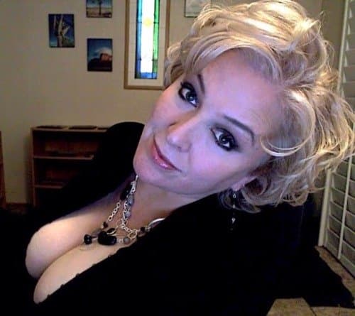 Gorgeous busty classy milf Anna