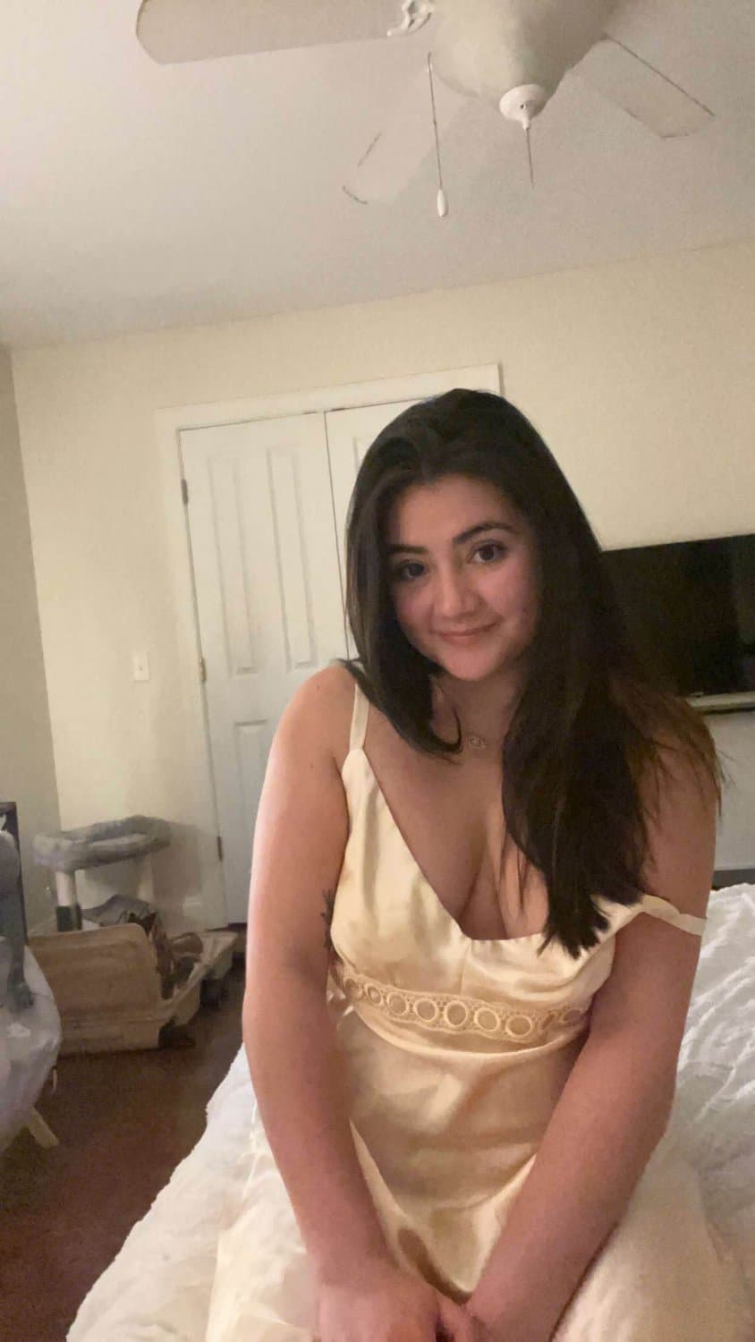 slut gf Kaitlyn submitted