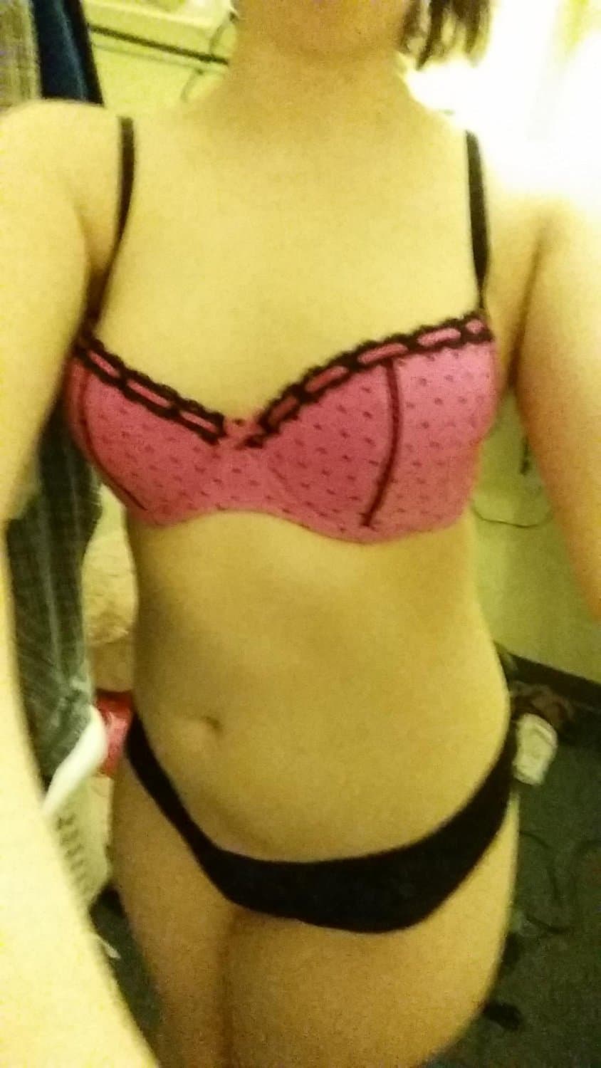 Kaylee 20F Slut sent pics asking to be shared, brunette slut tiny tits