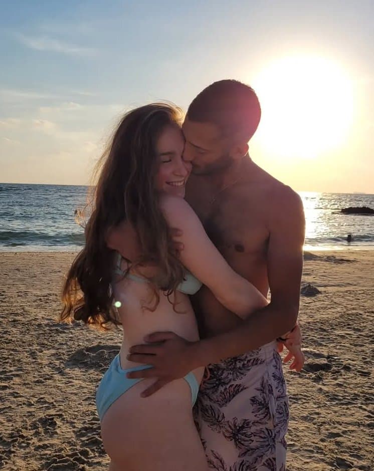 Click to view full size Israeli IDF soldier chose Arab cock