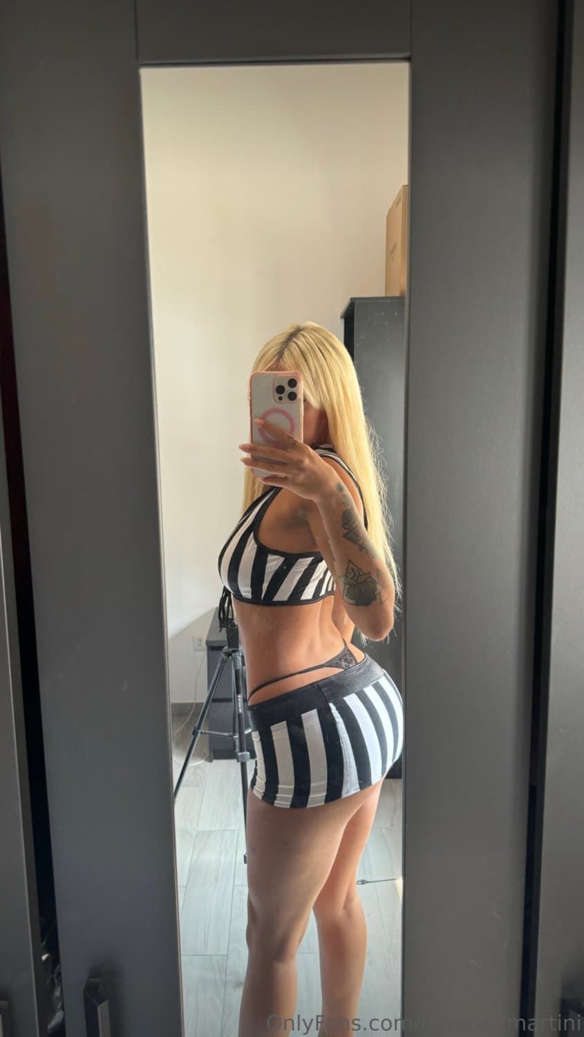 Italian fart queen federichina scoreggina