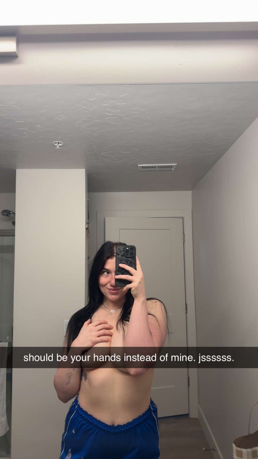 Wife’s second time being shared and getting ready to be fucked.