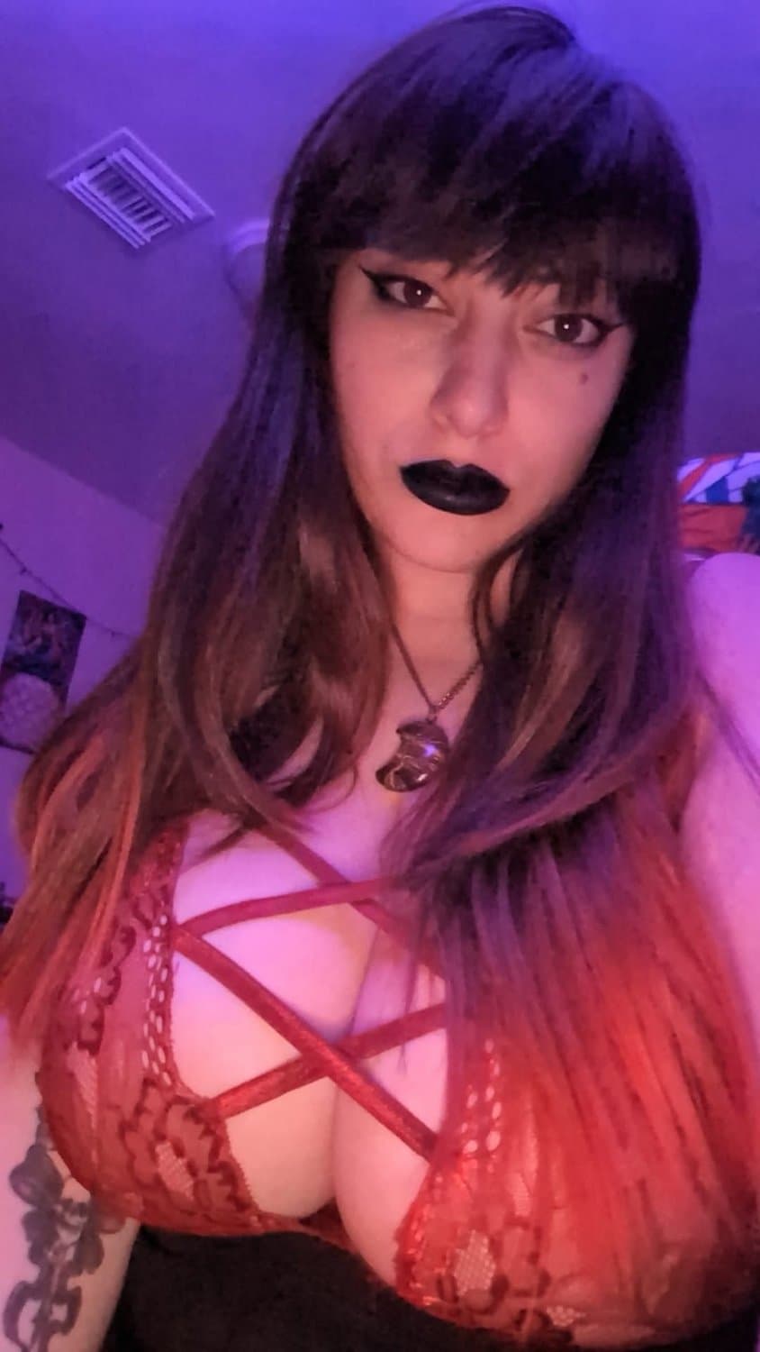 Big titty goth girl