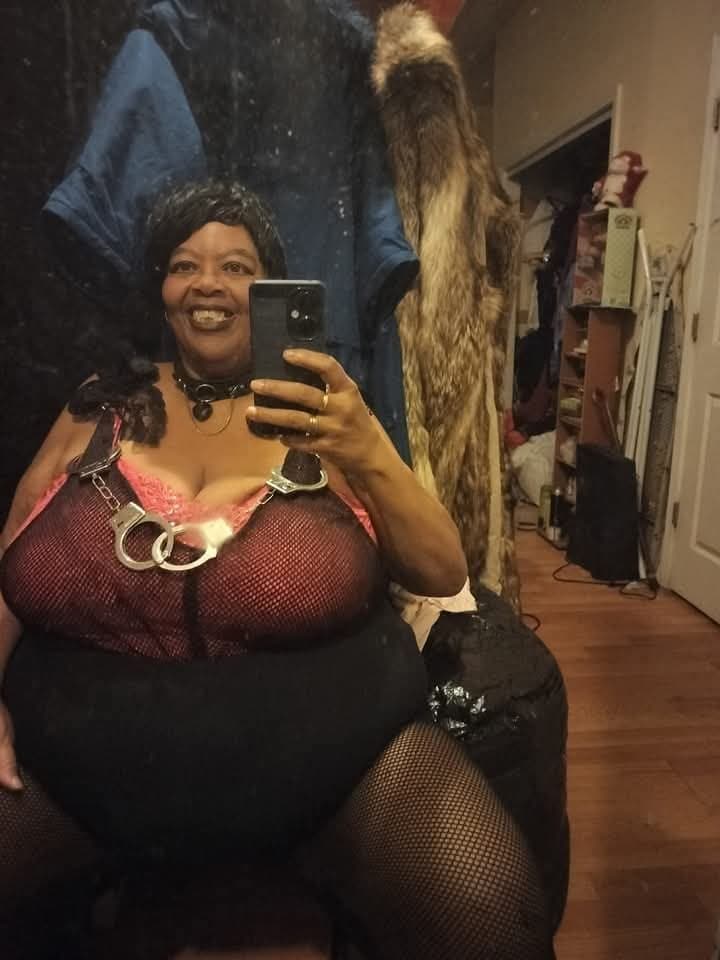 Something About Big Saggy Titty Grannies That Drive Me Crazy. & She Got Em I Would Not Pull Out 79