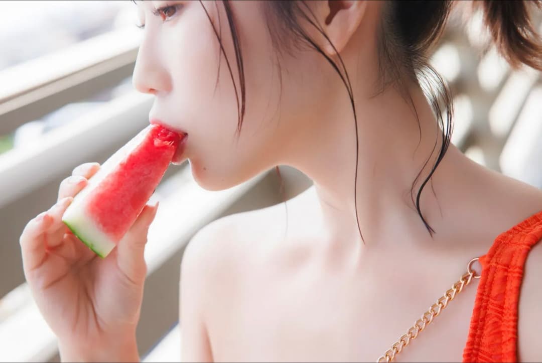 Iori Io - Monthly Girl PHOTOBOOK