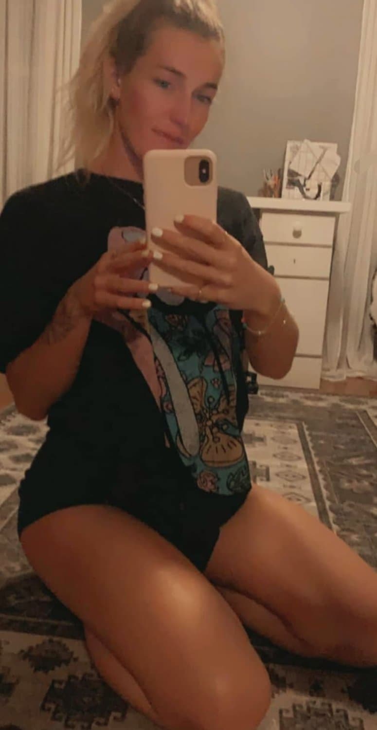 Amy C, Alli C & Mallory C. Plus!! Lindsay,Molly,Lacey...TS Savanah A!!??