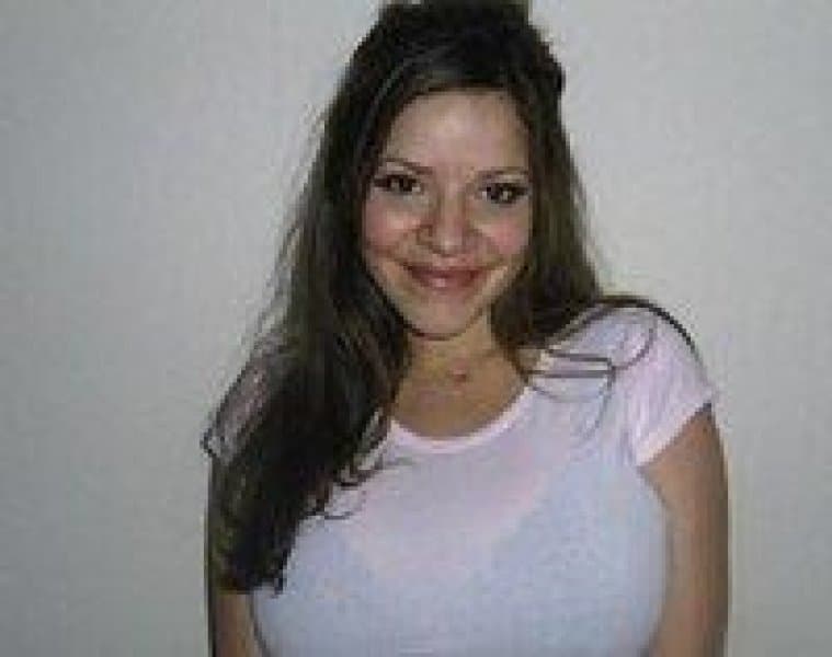 Here we have Alia showing off some very nice tits and ass in a very very old school mardi gras video