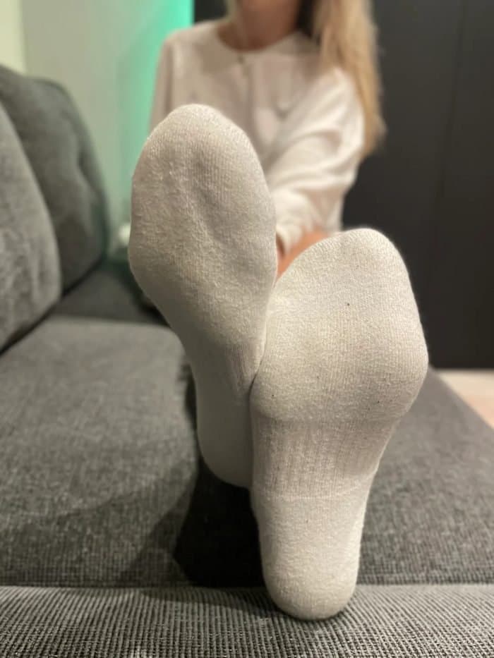 Do my followers enjoy the sock content or do they want more barefeet?