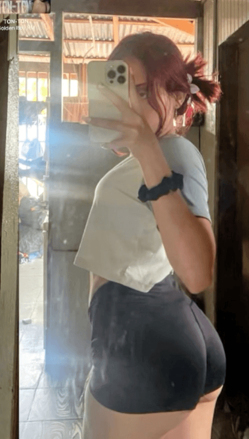 La sexy flaca tica y sus hermanas ?