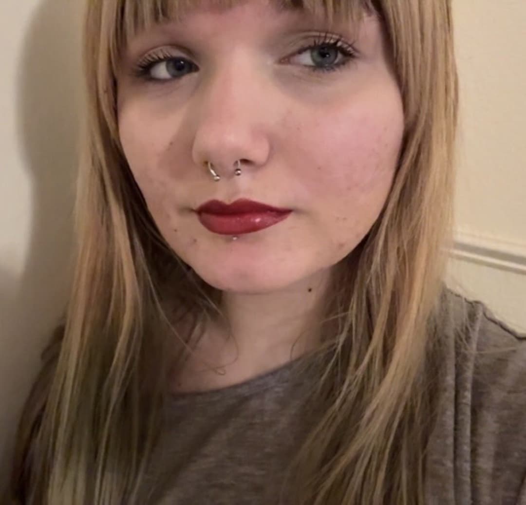 Lonely white girl needs some real dick