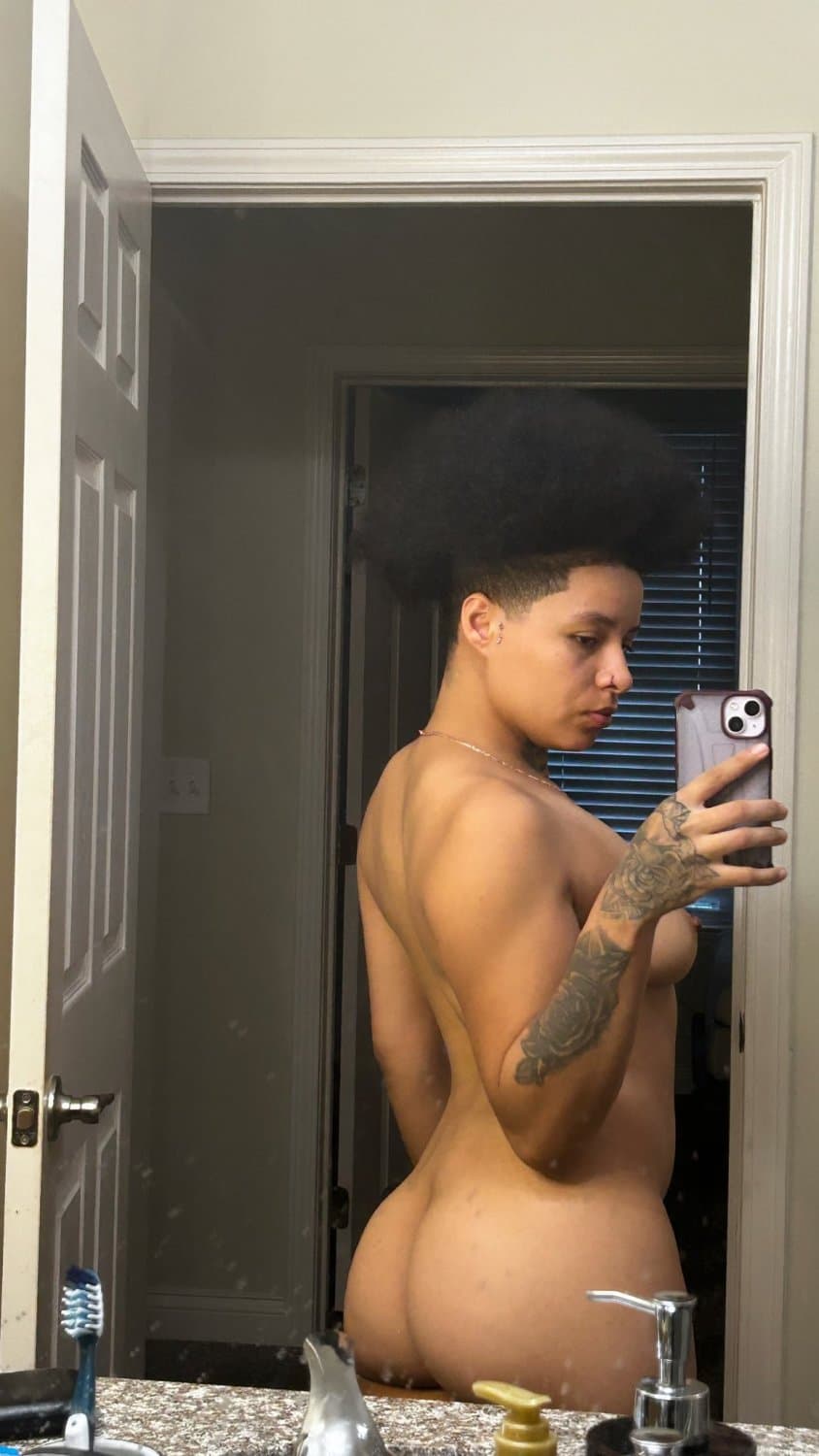 Light Skin Yellow Bone Dyke Stud Pr3tty Pu3rt0 Ric0