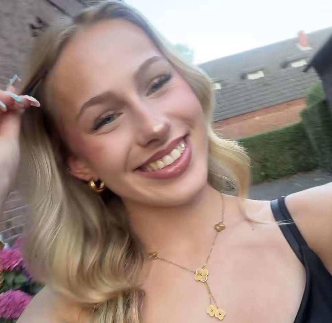 Rachel getting fed two big white cocks ? before and getting anal - ai request ?