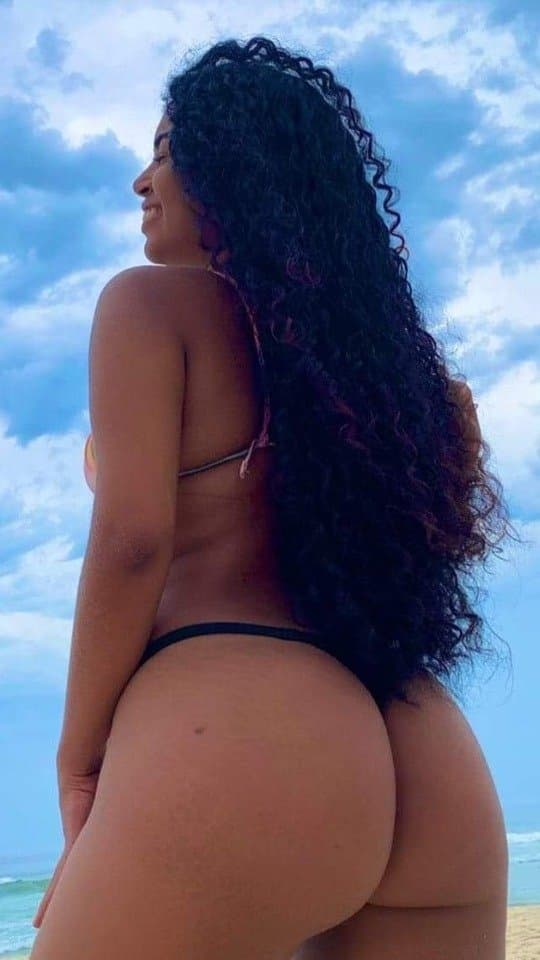 Os stories da tua namorada no verão ?