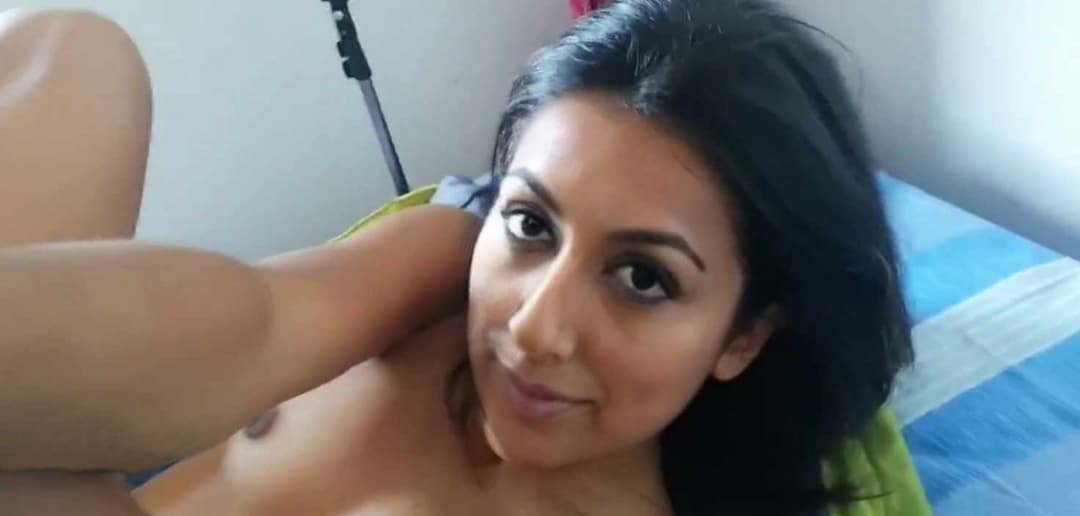 Desi Slut gets dicked down
