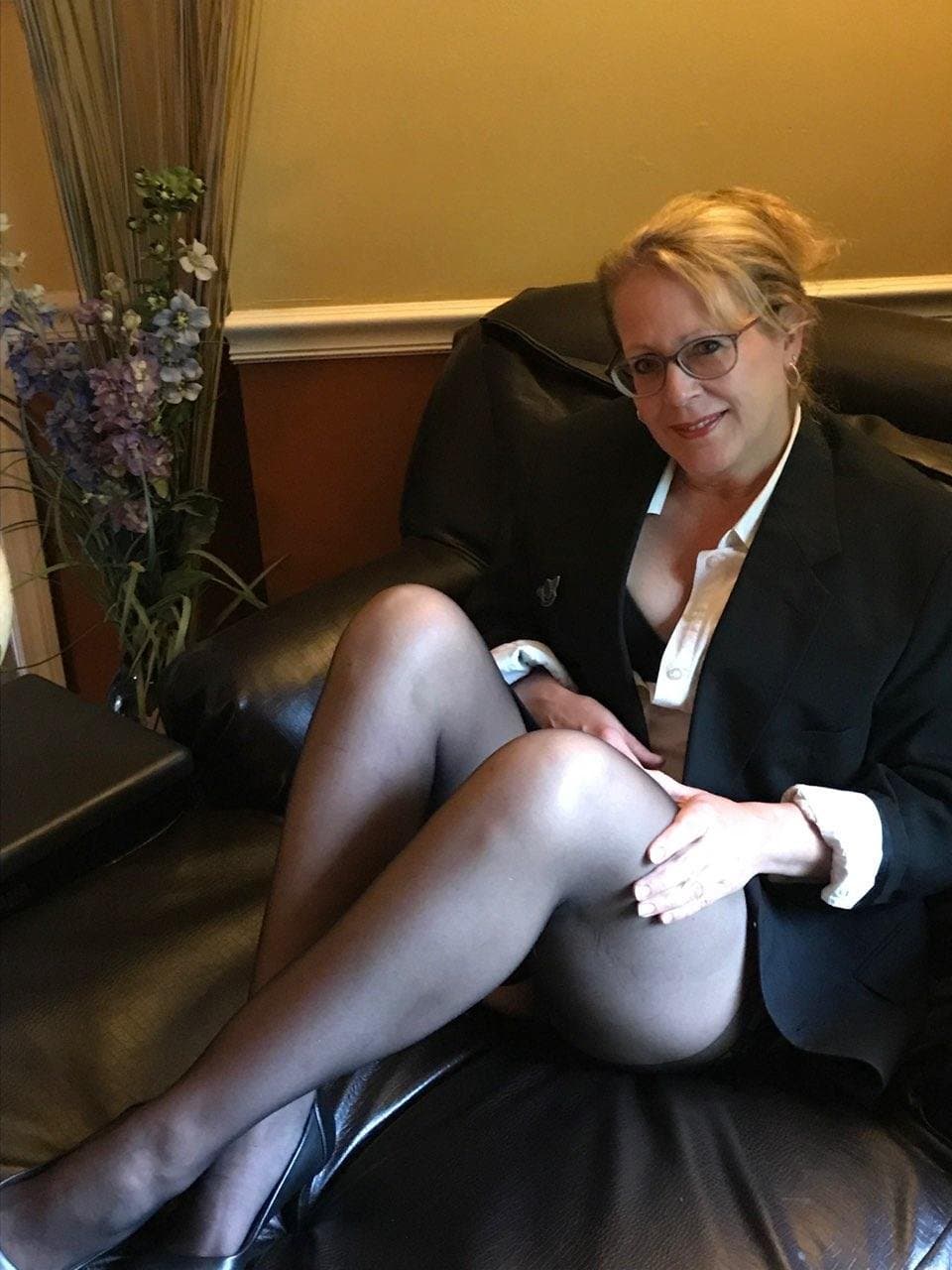 Flight Attendant Julie Abernathy For Your Pleasure