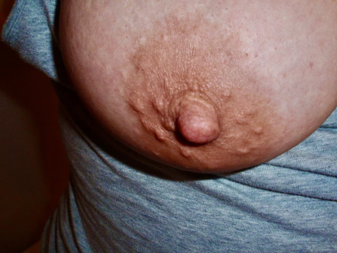 Someone clamp my nipples and give me the orgasm I deserve..