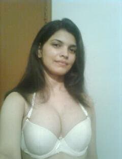 Click to view full size Hot Desi Indian Whore Selfie Leaks
