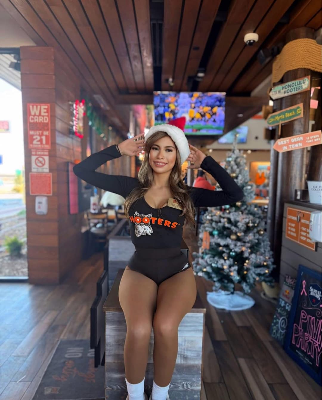 Sexy hooters Latina slut