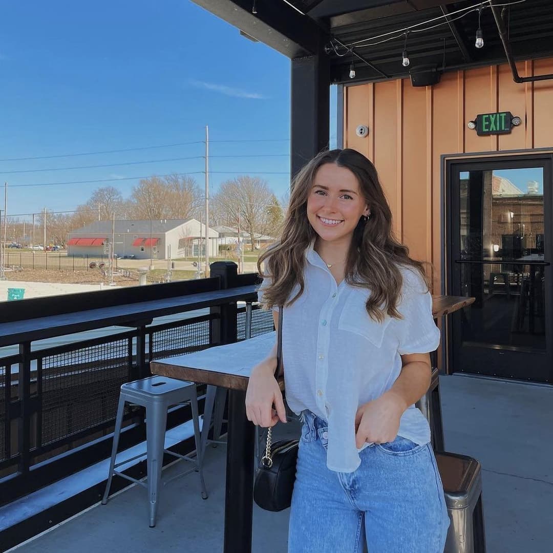 *REAL* BUSTY Brunette Slut’s LEAKED NUDES ? Morgan Kline