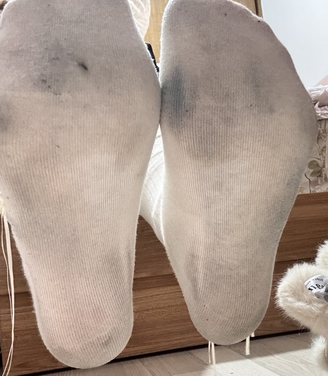 Asian feet / socks and cum filled shoes