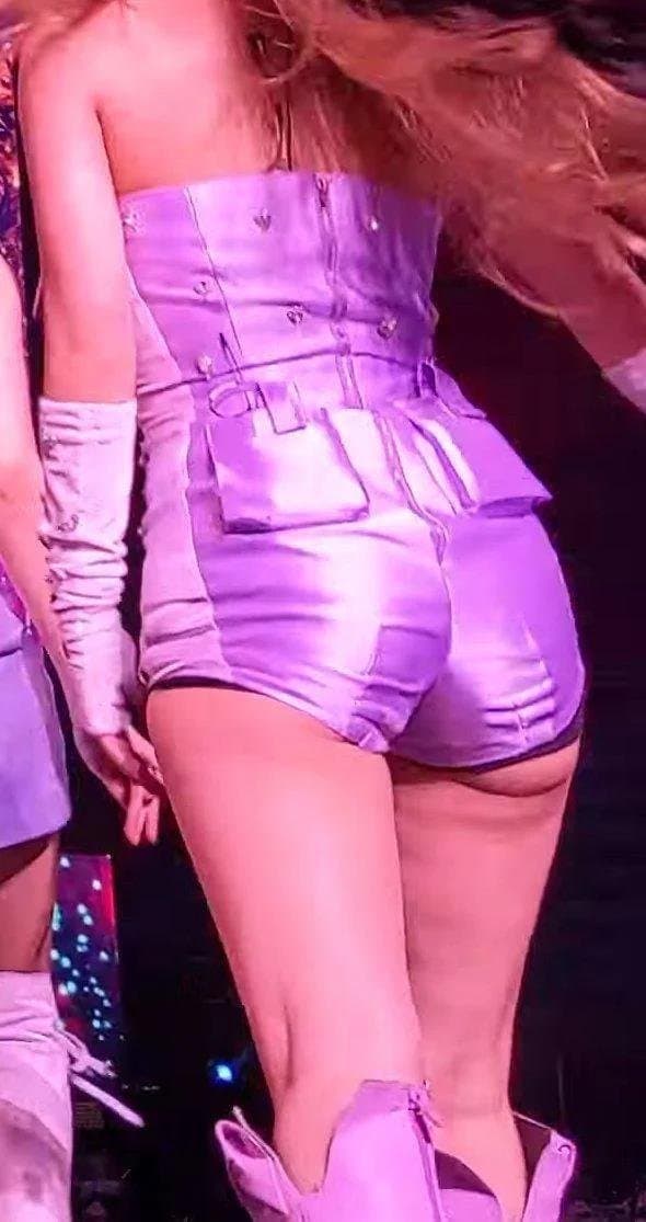 Fap and cum to Momo (TWICE)