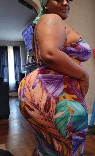 THICK BiG BOOTY MATURE EBONY MOM. MILF COUGARS phone leaked real camera roll