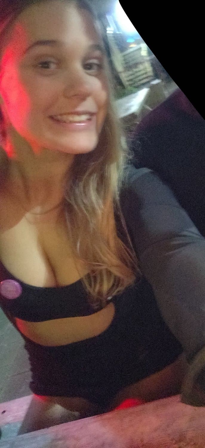 Sexy blonde IRL with perfect ass loves to show off her sexy body