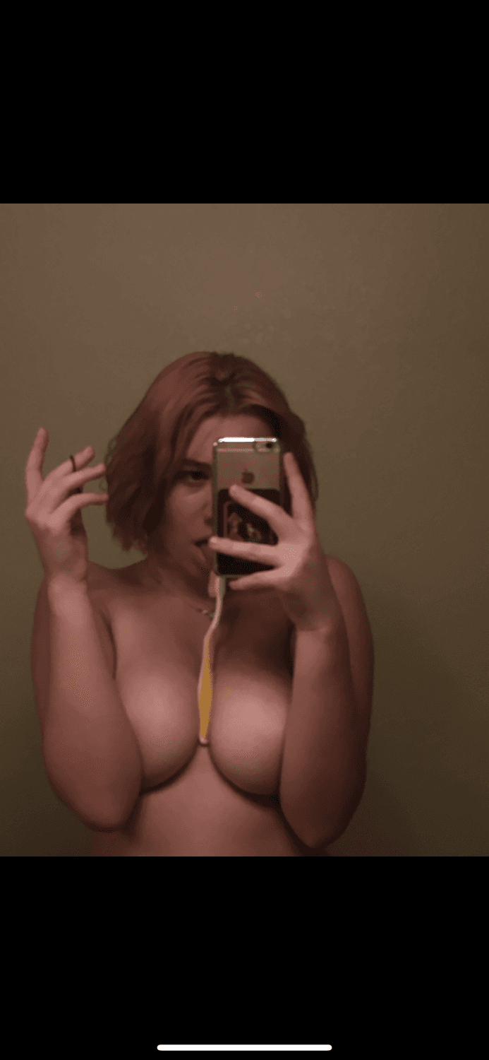 Discord slut didn’t realize she posted her nudes in a public channel