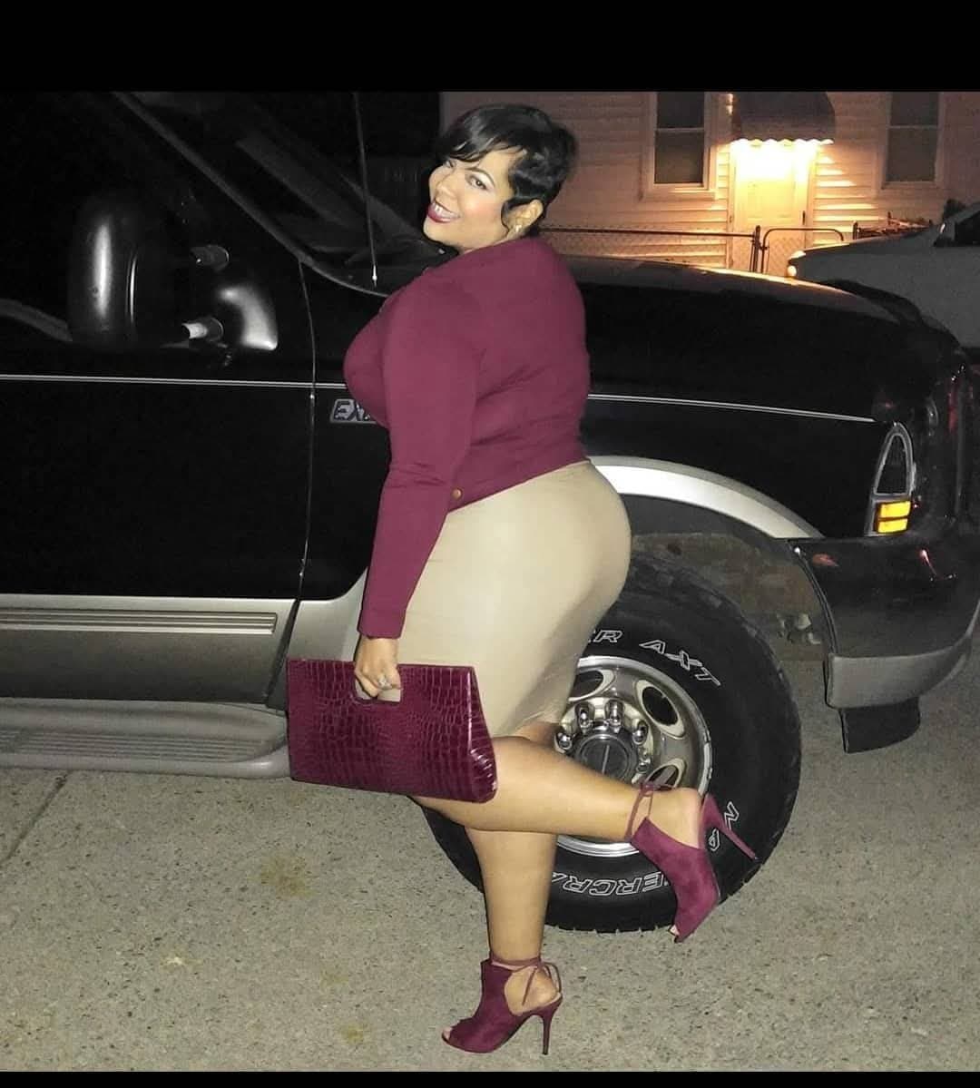 Click to view full size Redbone ebony auntie that got the if We go to the hotel we FUCKIN video & I would not pull out 134