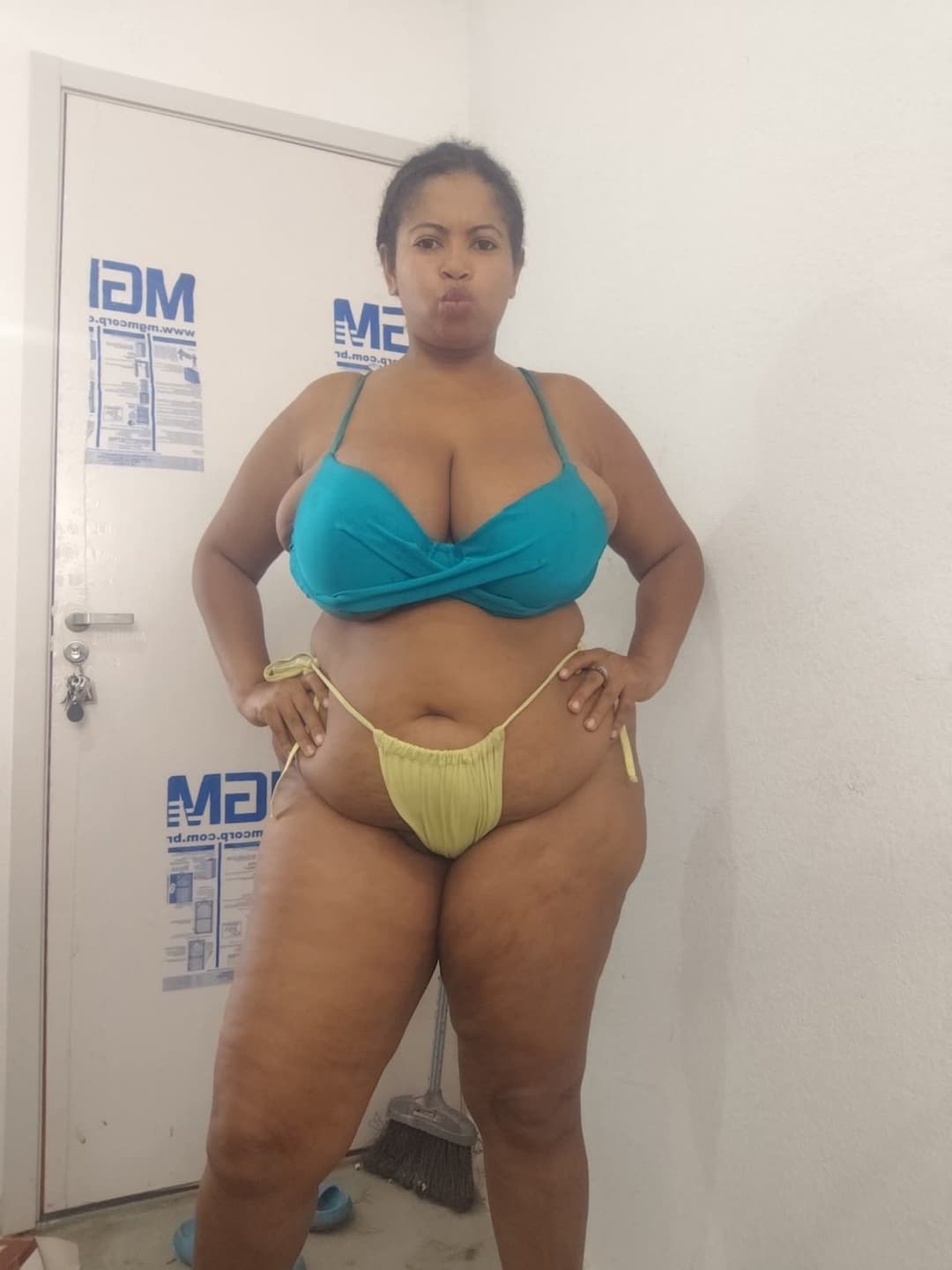 Gislaine gorda rabuda e peituda