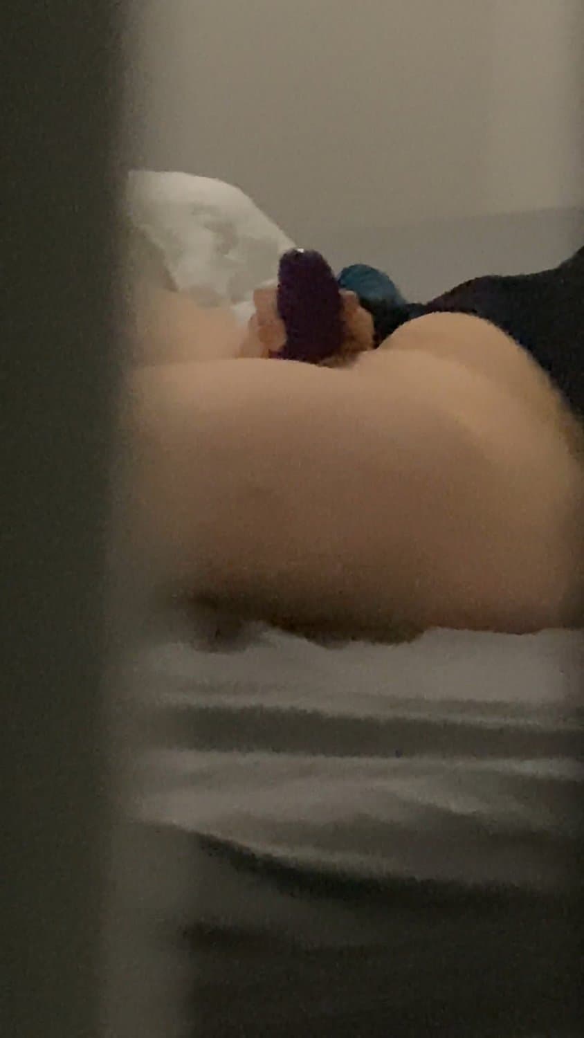 Stepmom Spy: Caught Her Having Loud Orgasms On The Phone