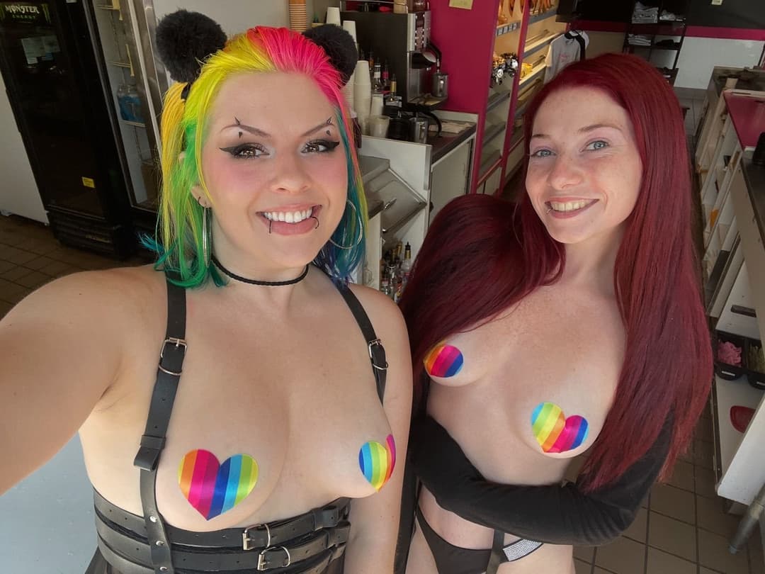 J3NNY The Slutty Bikini Barista