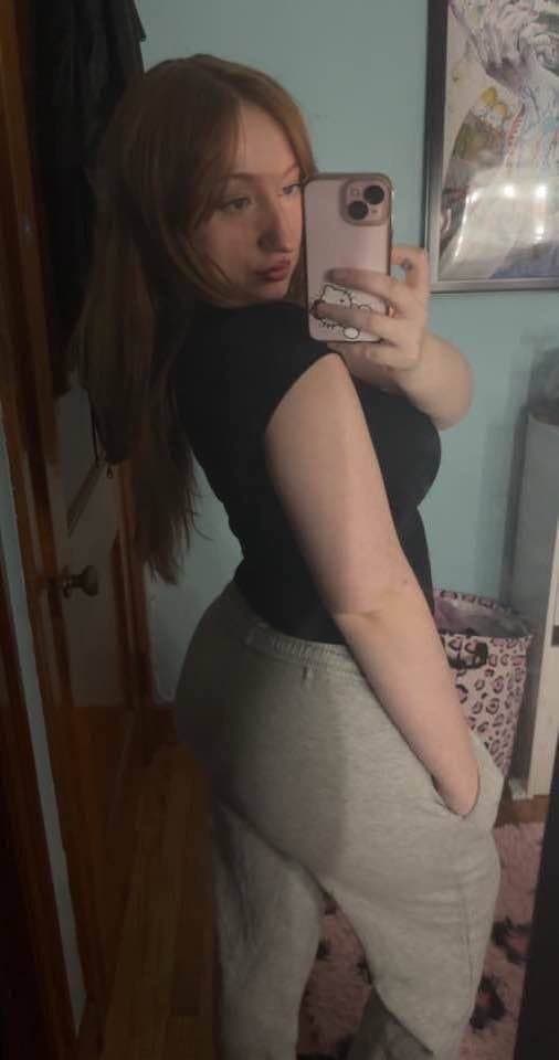 Click to view full size Slutty red head loves showing off her perfect ass