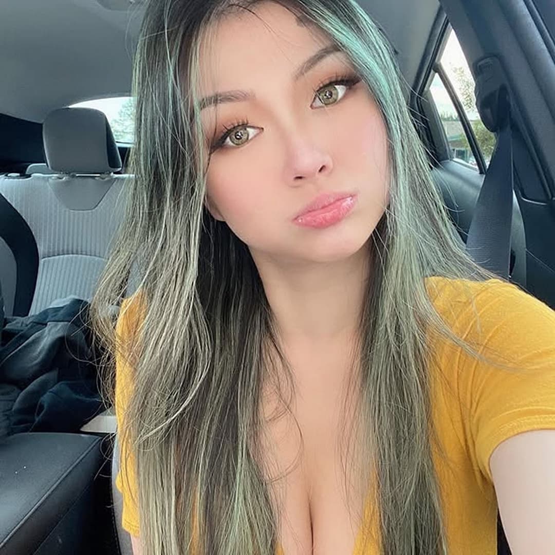 Click to view full size Vicki Li Part 3