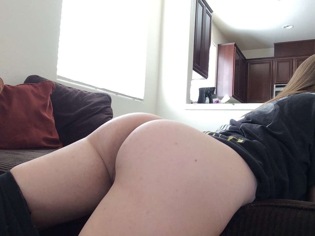 Click to view full size Bakersfield sluts Julia queen, Cady queen, and Jessica Queen