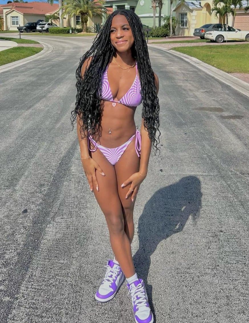 Ebony College Athlete Katiana (Bikini)(Uniform)