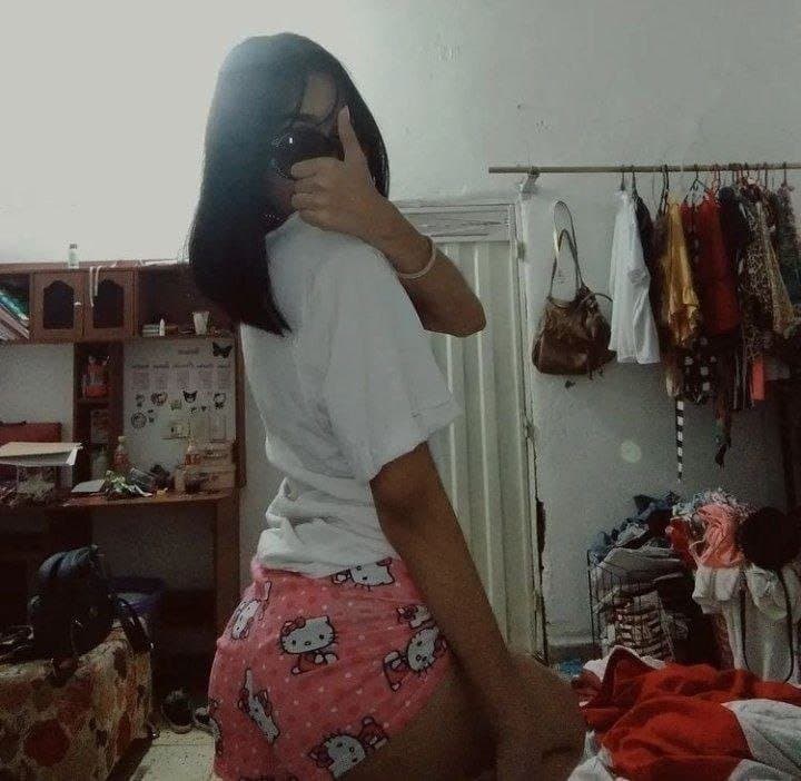 egirl shows her feet for you