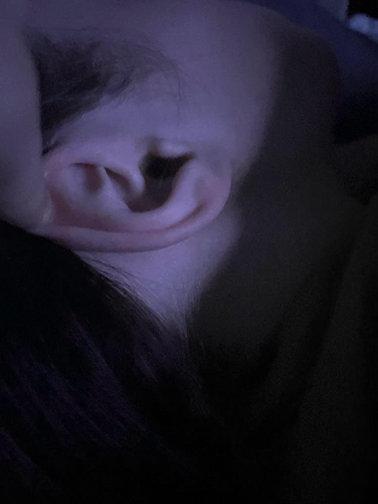 Slut with a gaping ear to be teased
