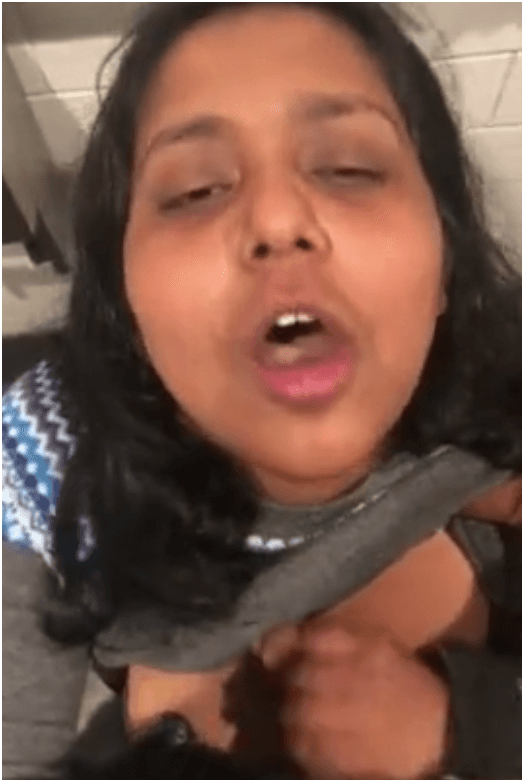 Desi Hotty Horny Girl Giving a suprhot BJ to Boss in Office