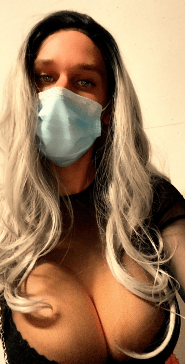 Sissy Emilia looking for a sugar Daddy/Mommy for feminization ?❤️??