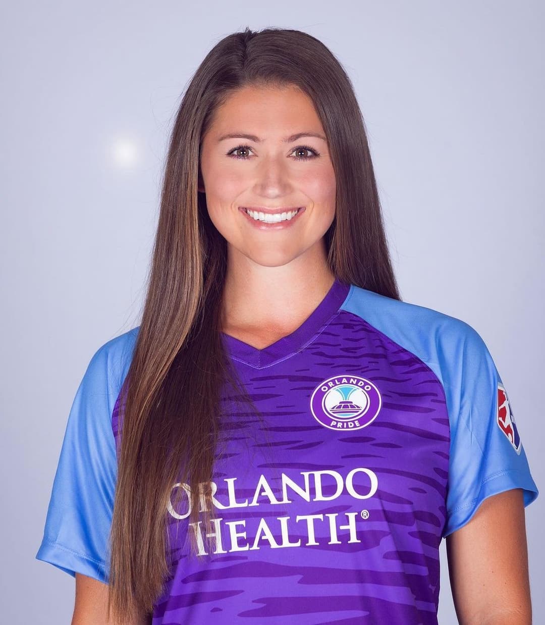 Pro soccer player with a PERFECT body worth your load