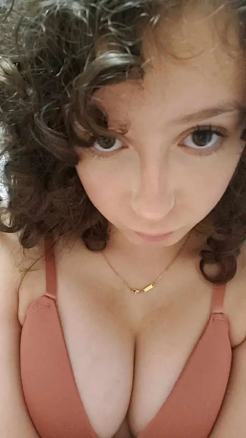 Click to view full size Slut Lyna