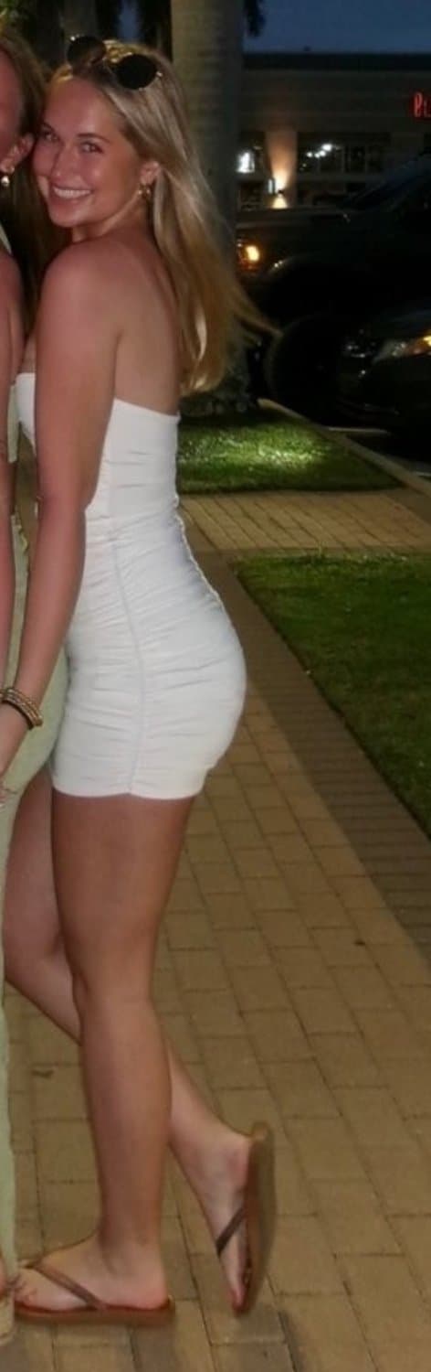 Hot 20yr collage girl tessa with sexy smile and rockin body