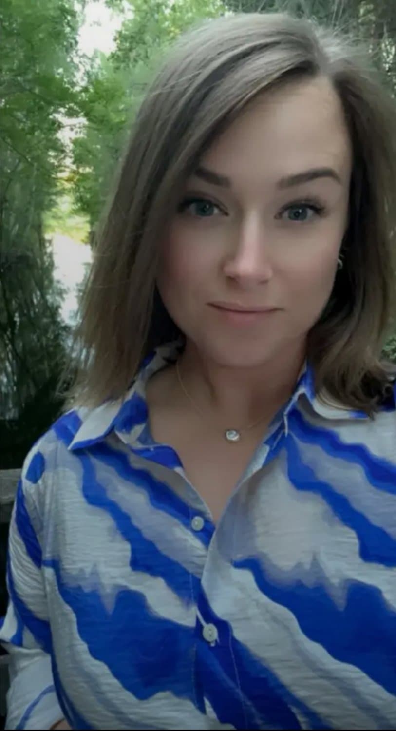 Short clip of Swedish 20yo babe fucking and sucking on holiday 15 years ago and a few recent pics