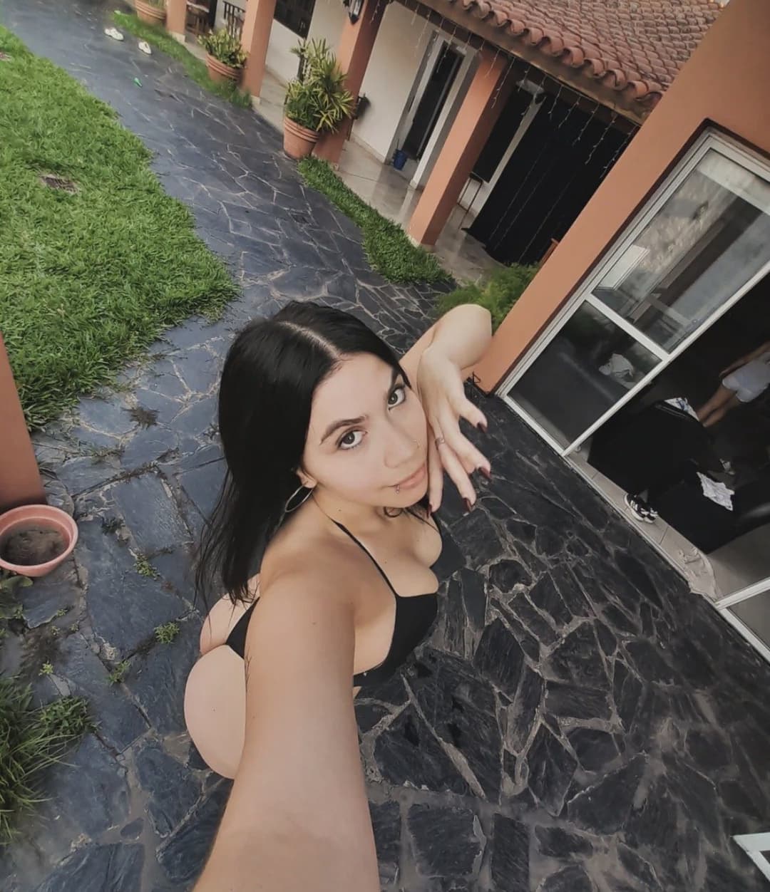 Camila Falcón, trolita de Corrientes