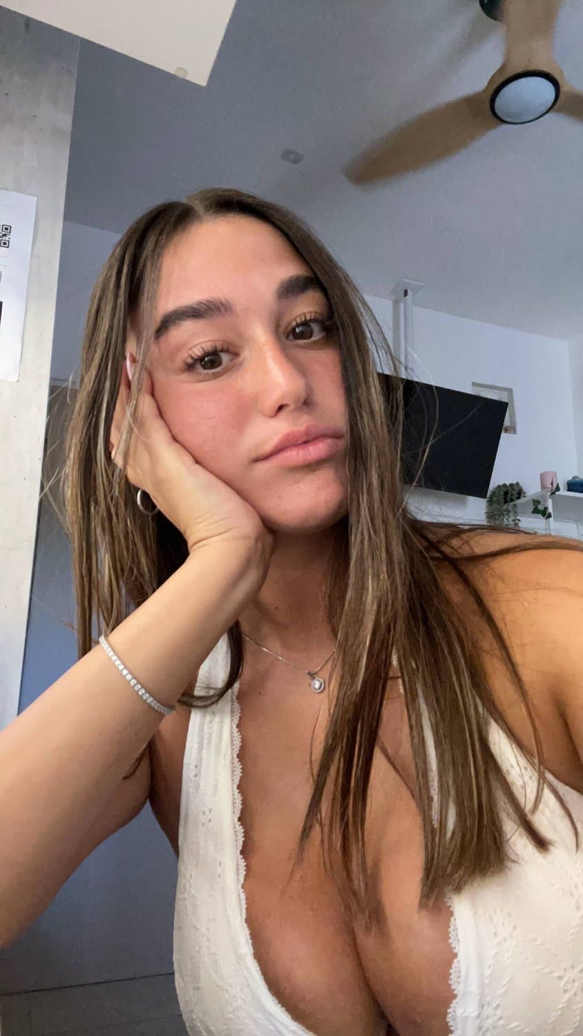 UNKNOWN 16 - ISRAELI, BIG BOOBS BAE & A BIT CHUBBY