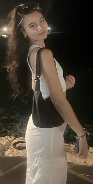 Click to view full size Lena B (22F, USA) corrupted from innocent, nerdy, good girl, to craving being jerked off to online